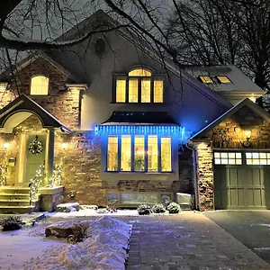 Iresidence In - Unique Mansion - Fantastic Views Holiday home Toronto